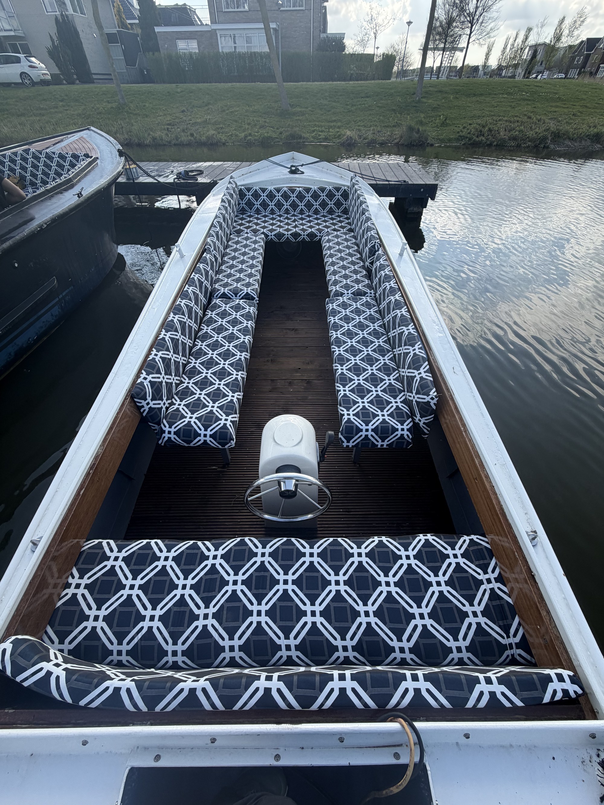 Hermanos – Salonboot
